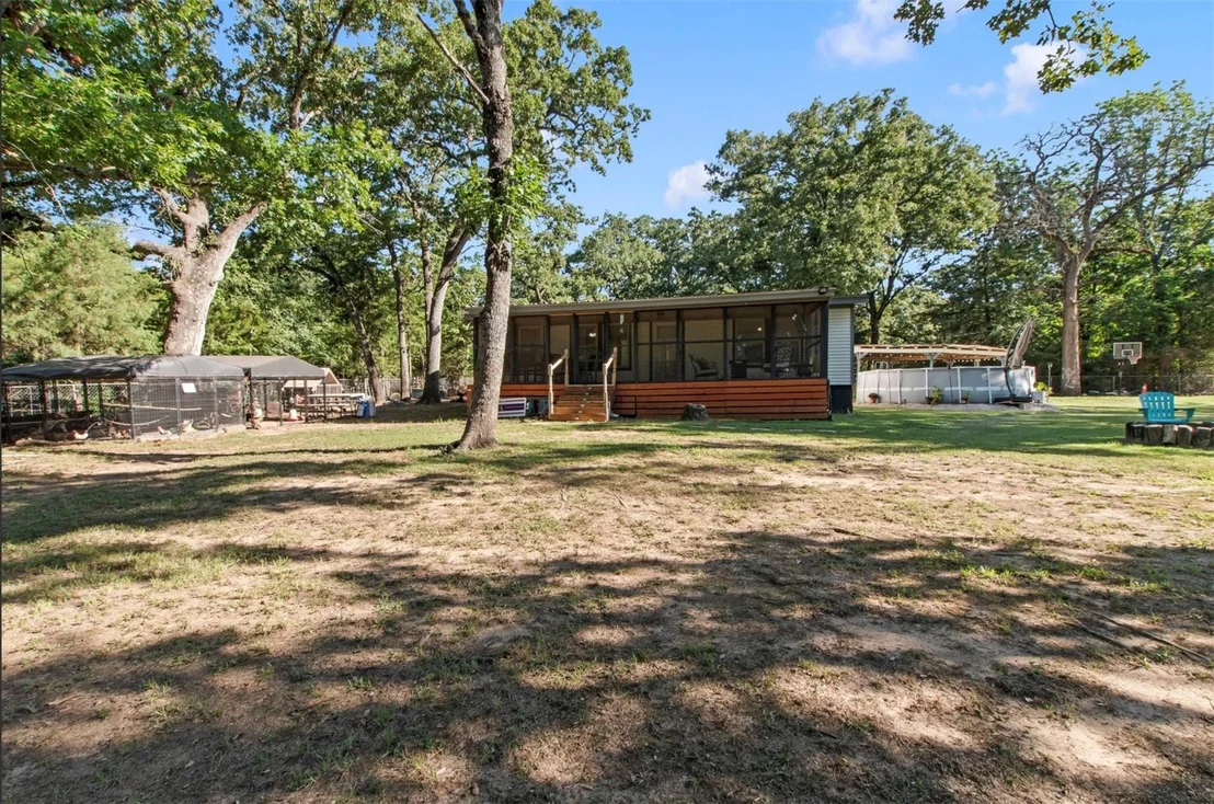 Photo of 335 Running Brook Road