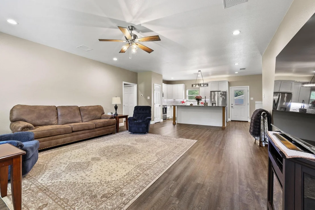 Photo of 2658 Oak Ridge Road