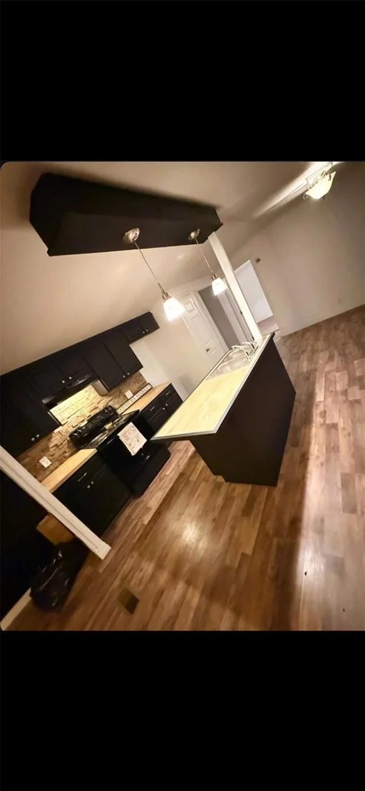 Photo of 1901 Elm Drive