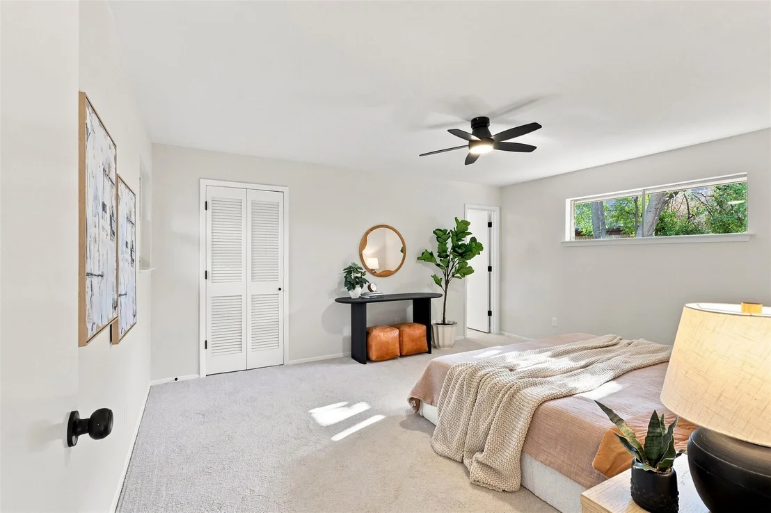 Photo of 1905 Midcrest Drive