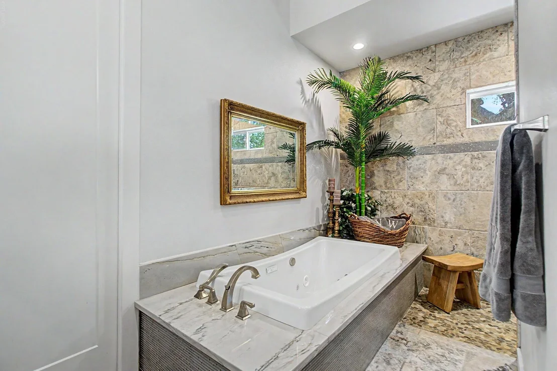 Photo of 131 Live Oak Drive