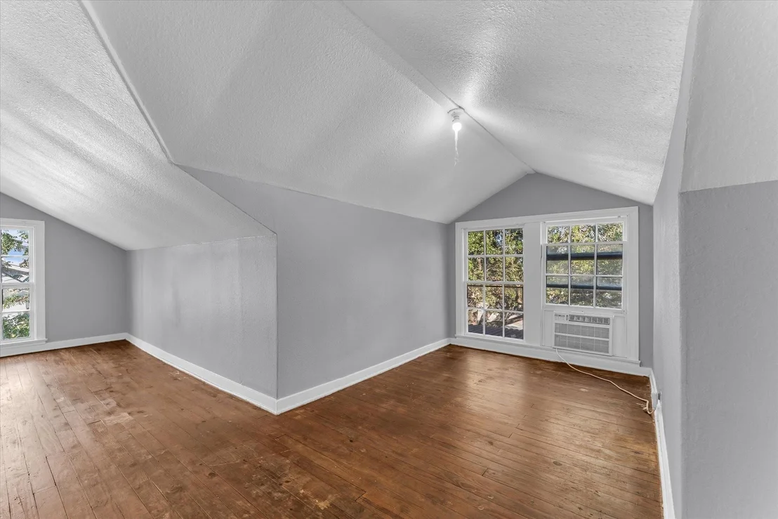 Photo of 2701 Fort Avenue
