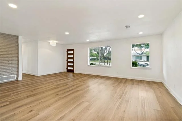 Photo of 437 Summit Drive
