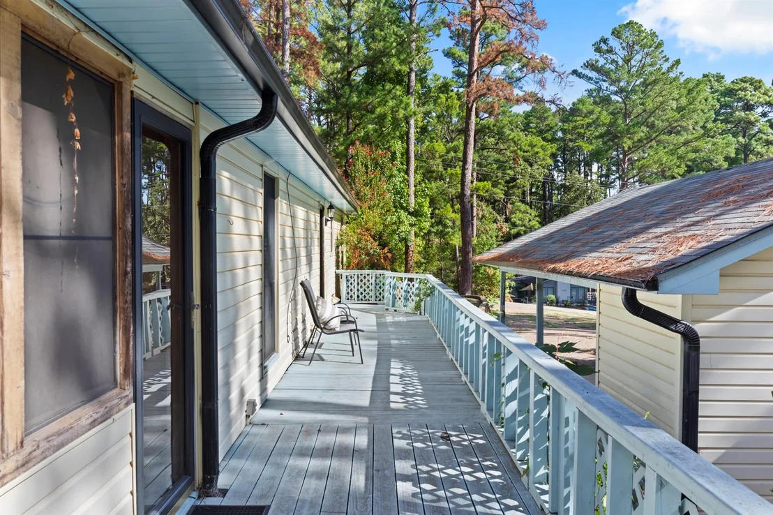 Photo of 1656 Pineview Lane