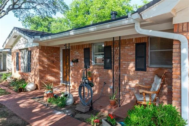 Photo of 2310 Crescent Drive