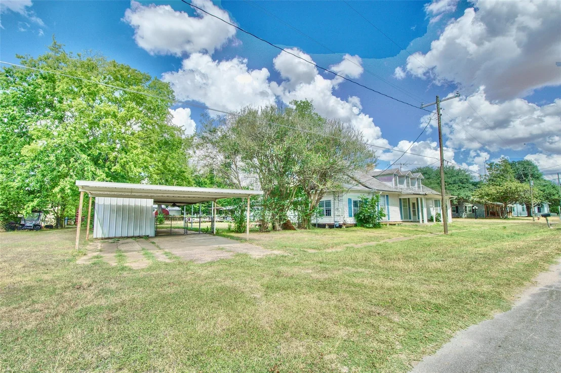 Photo of 1202 Tyler