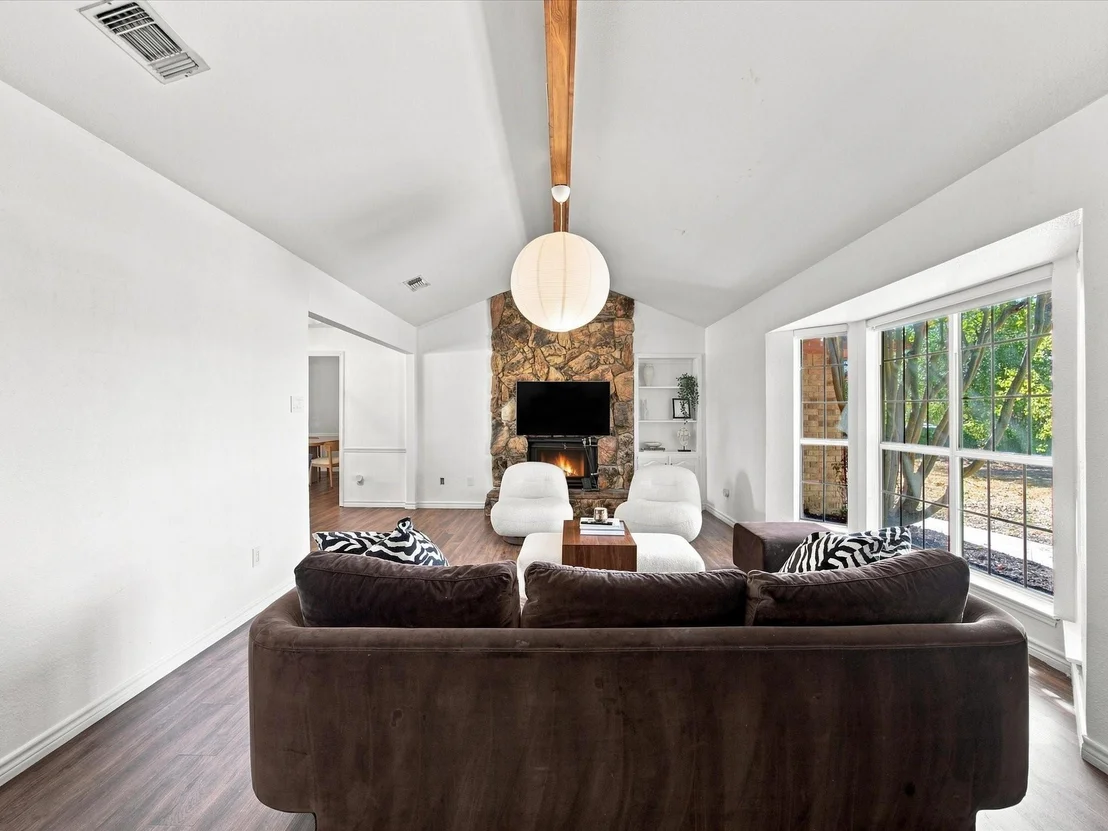 Photo of 840 Lynn Ann Drive