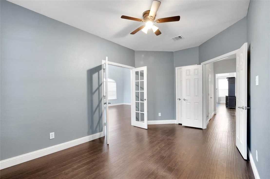 Photo of 2106 Hillside Drive