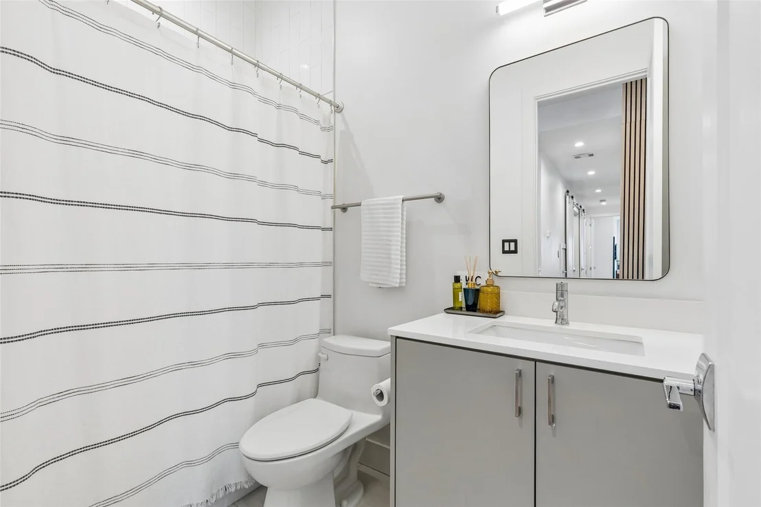 Photo of 4404 Capitol Avenue