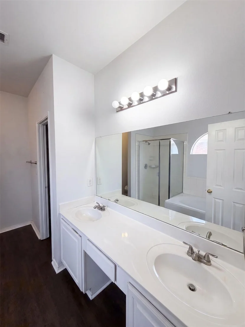 Photo of 2220 Sumac Drive