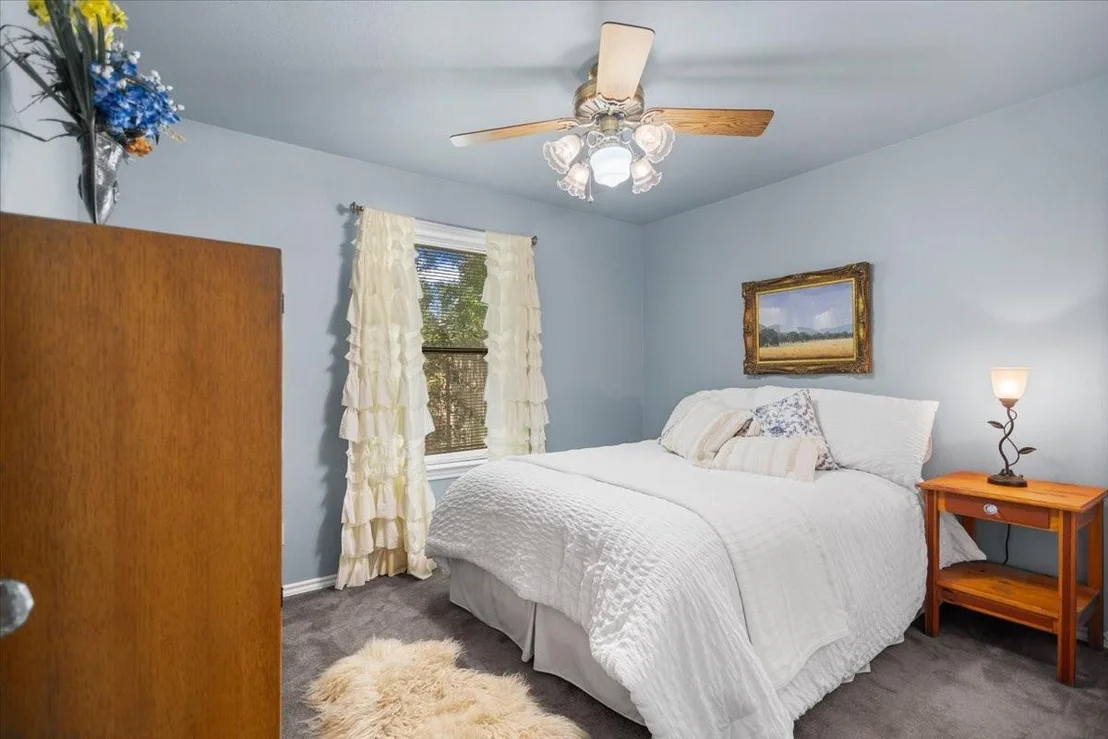 Photo of 241 Hideaway Lane Central