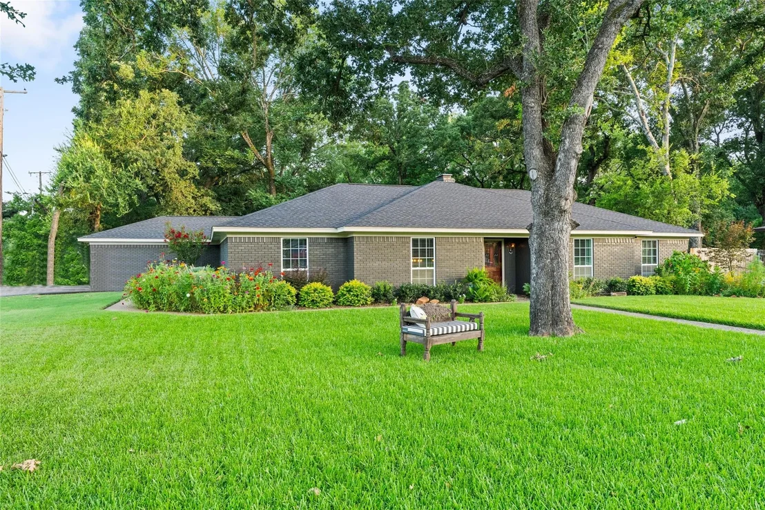 Photo of 1401 Bowie Circle