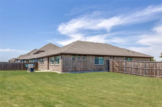 Photo of 1404 Rosebush Road