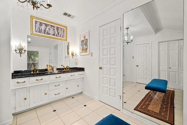 Photo of 2202 Highland Circle