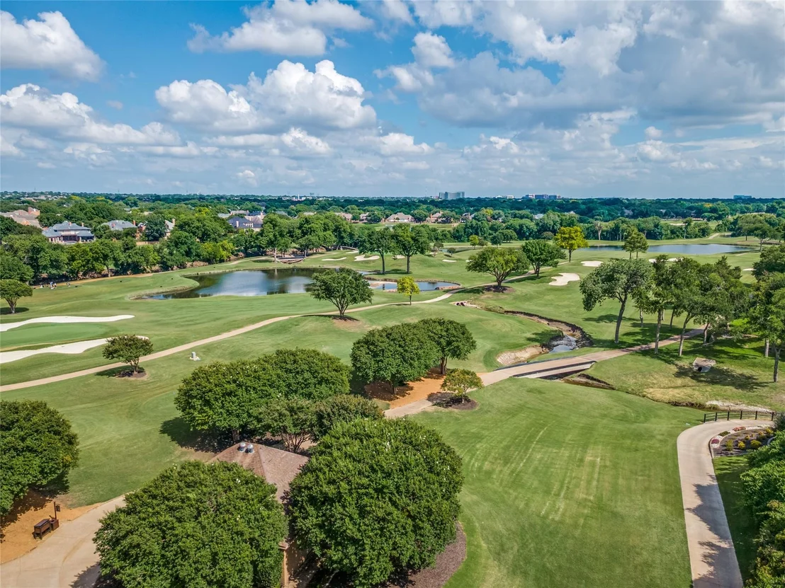 Photo of 5528 Gleneagles Drive