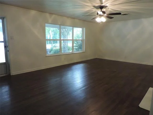 Photo of 581 Alexander Road