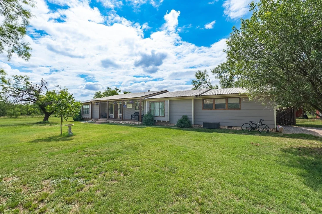Photo of 7144 County Road 487