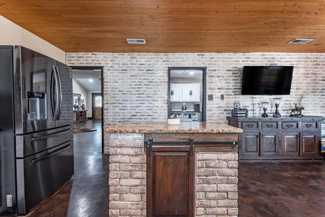 Photo of 820 Walker Lane