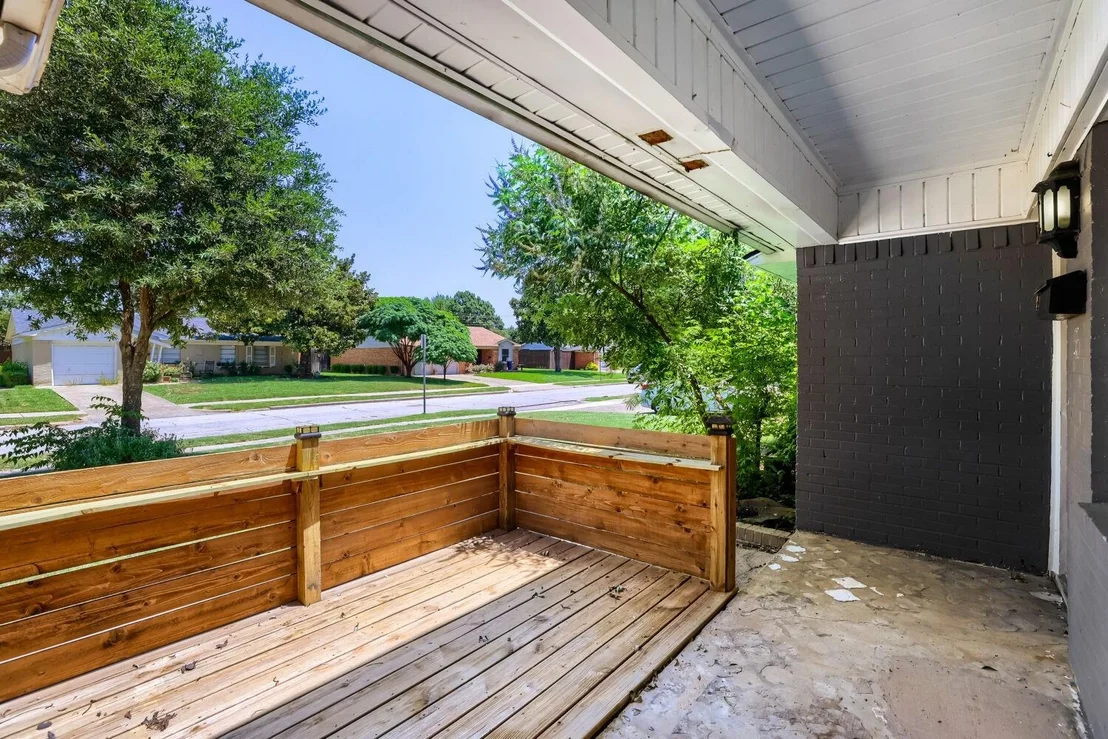 Photo of 1207 Ridgeway Drive