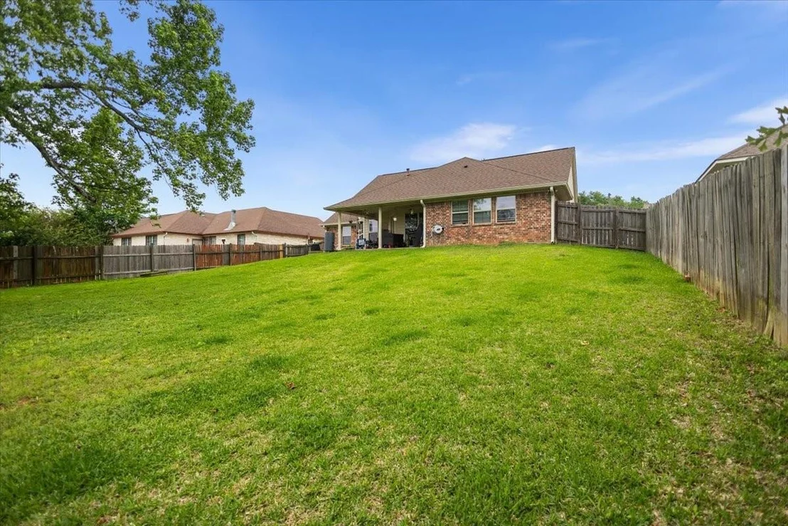Photo of 220 Sandstone Lane