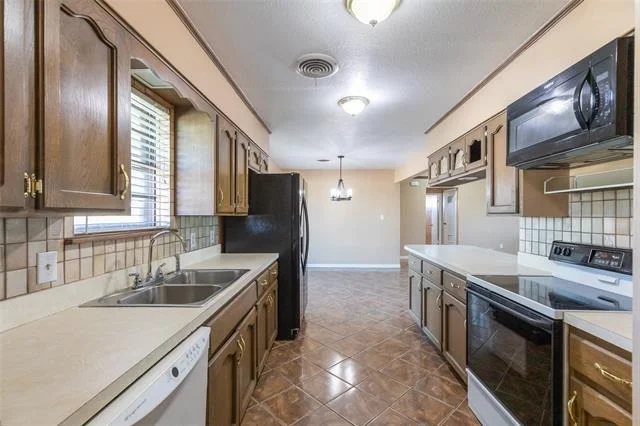 Photo of 427 Meadow Lane