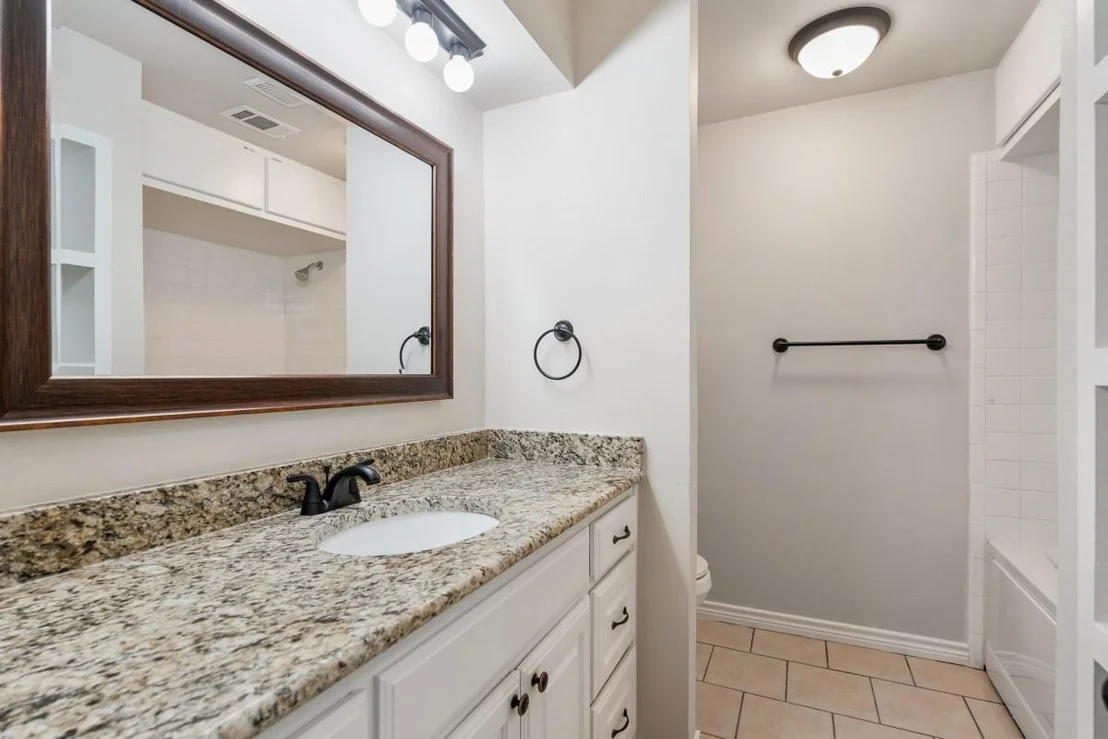 Photo of 1 Oakridge Circle