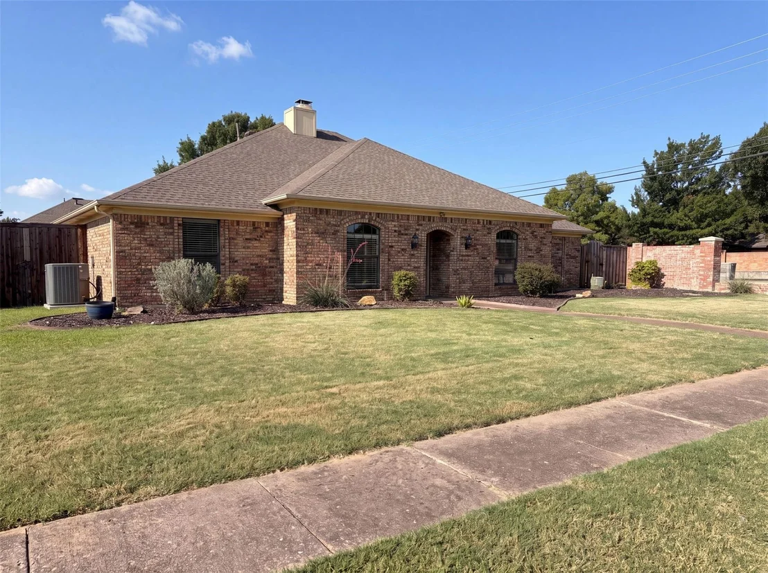Photo of 3032 Laguna Drive