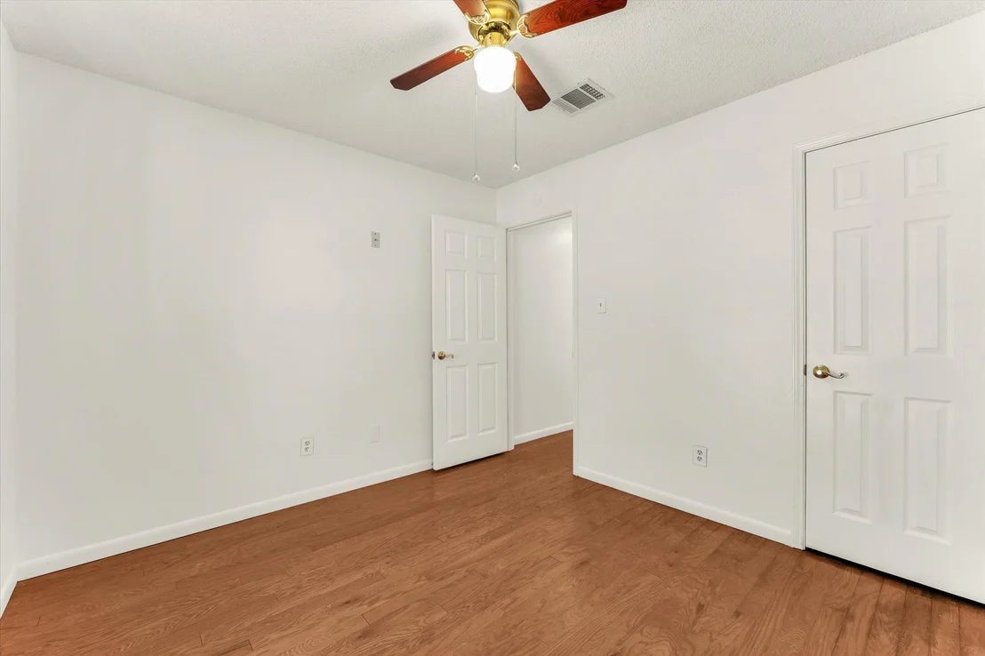 Photo of 4626 Lexington Street