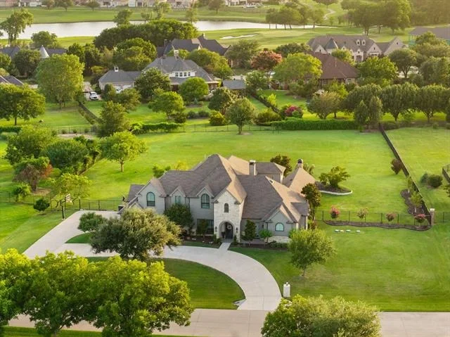 Photo of 1541 Winding Creek Road