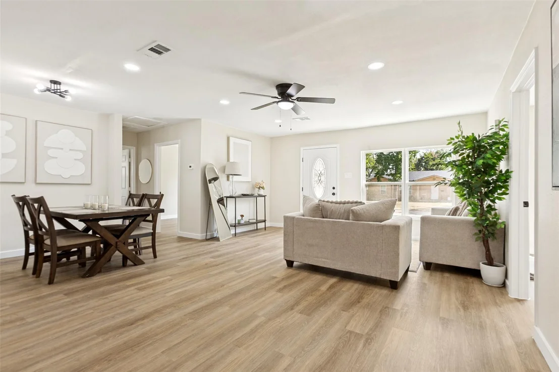 Photo of 1605 Meadowbrook Drive