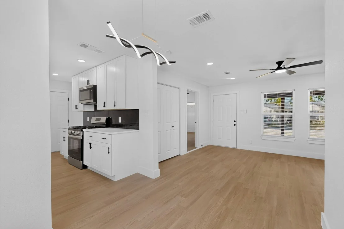 Photo of 808 Lilac Drive