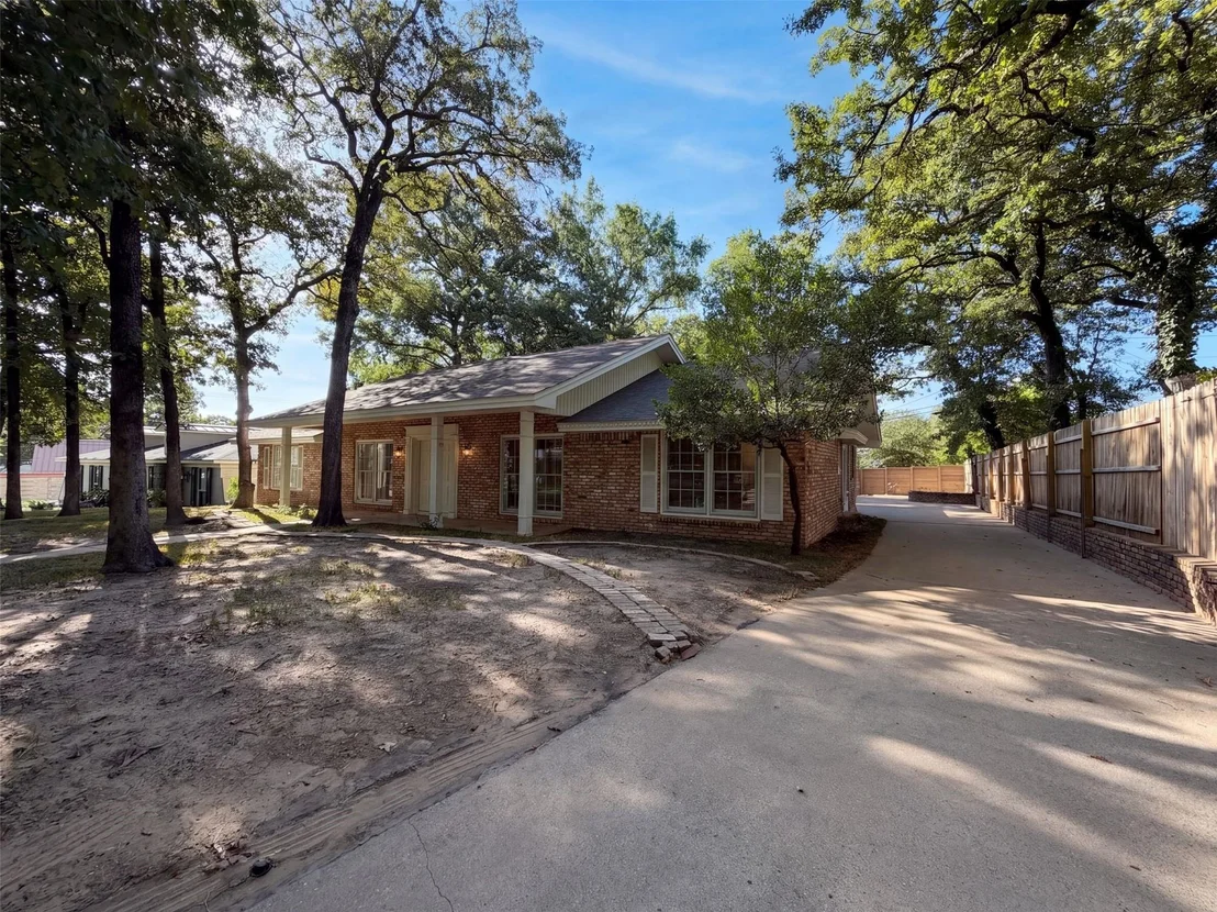 Photo of 813 Wheelwood Drive