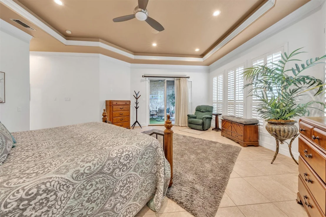 Photo of 2400 Vineyard Drive