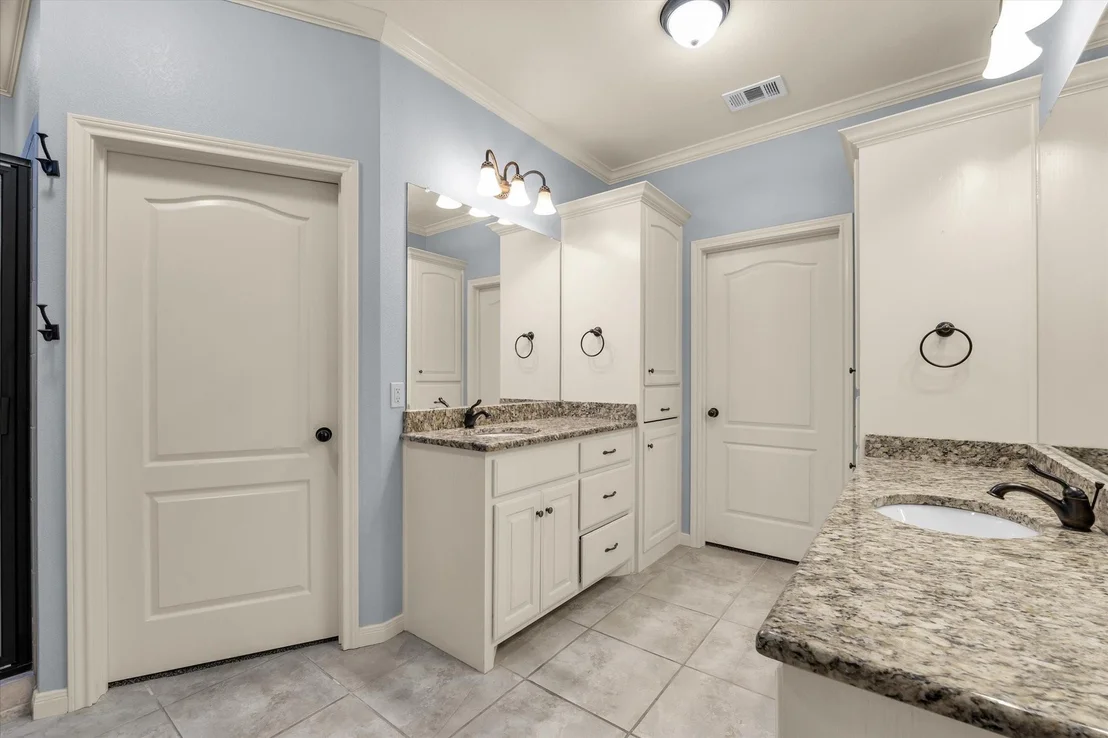 Photo of 32 North Shore Circle