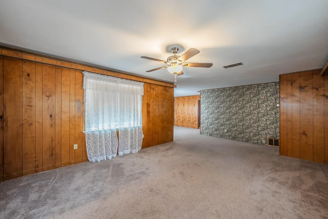 Photo of 1812 Highland Drive E