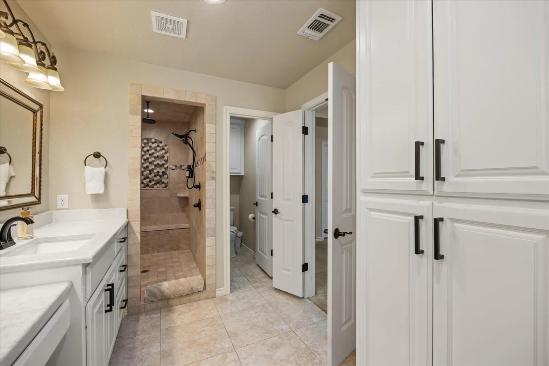 Photo of 4100 Apache Trail Court