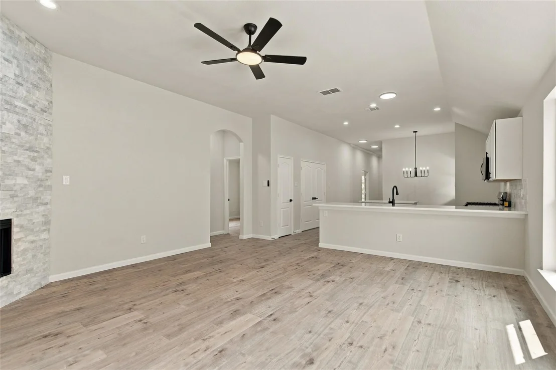 Photo of 1401 Live Oak Lane