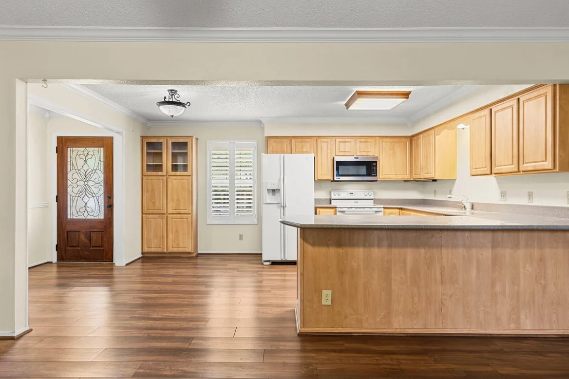 Photo of 7100 Canterbury Drive