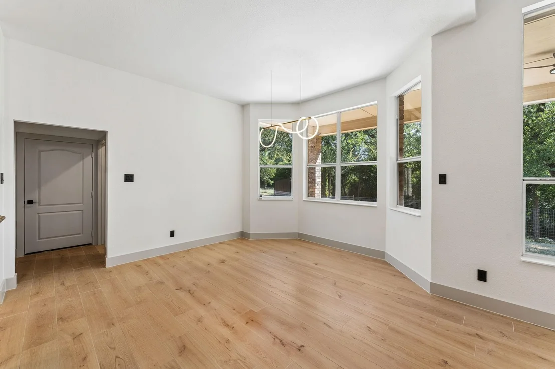 Photo of 3884 County Road 401