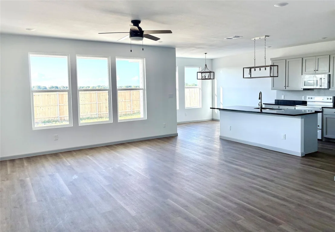 Photo of 1015 Springview Lane