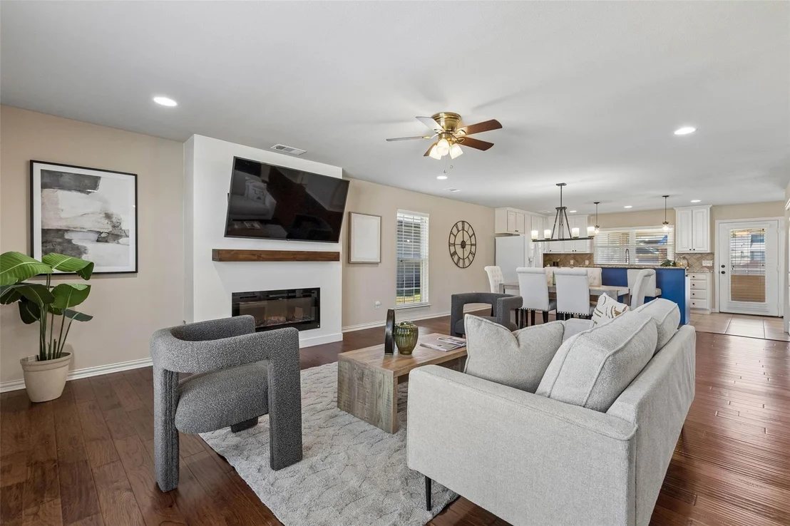 Photo of 8106 Woodside Road