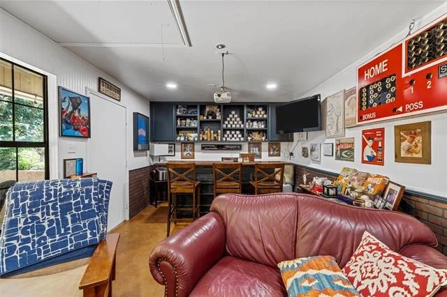 Photo of 3000 Chimney Hill Drive