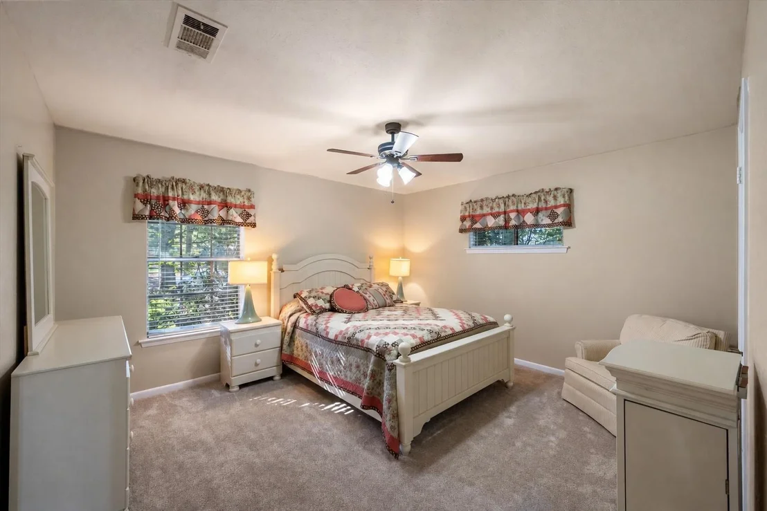 Photo of 929 Madison Square