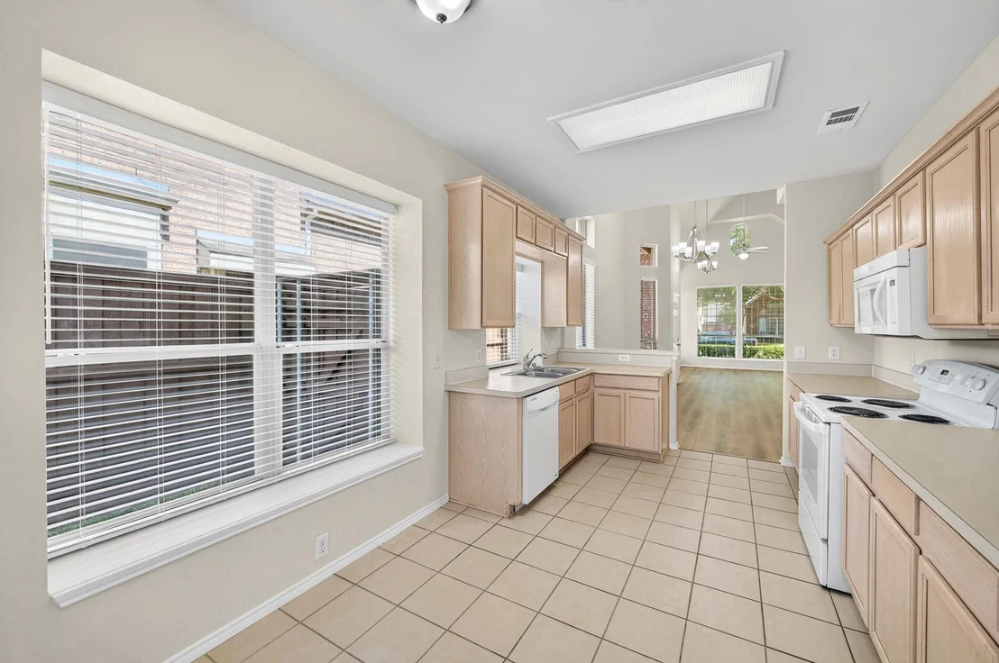 Photo of 6883 Winston Drive