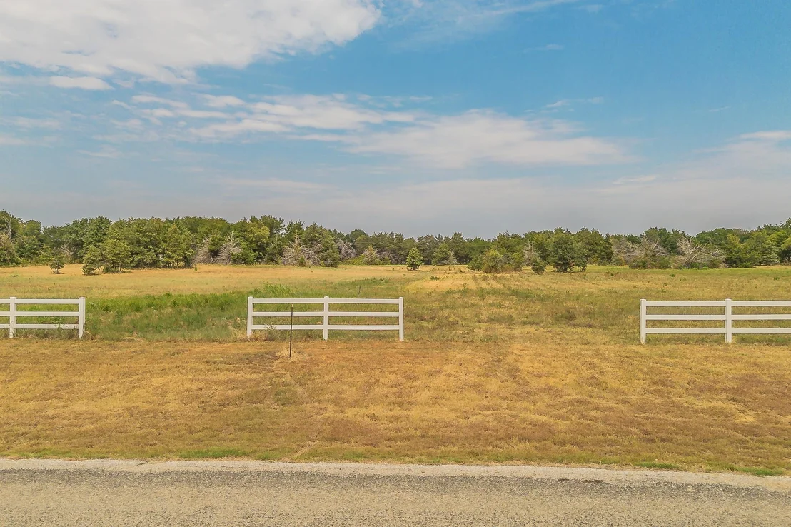 Photo of 335 County Road 1264