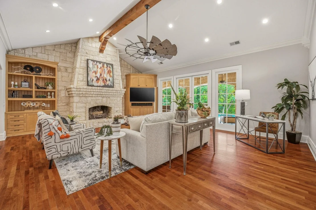 Photo of 6436 Valley Creek