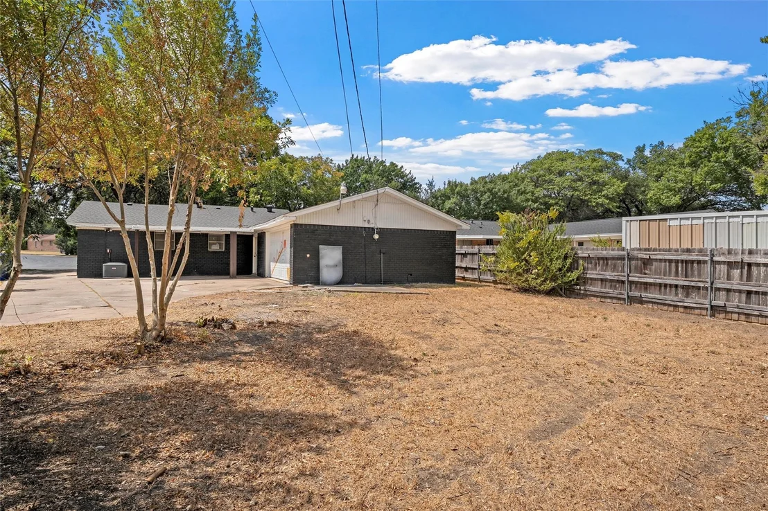 Photo of 5831 Caldwell Street
