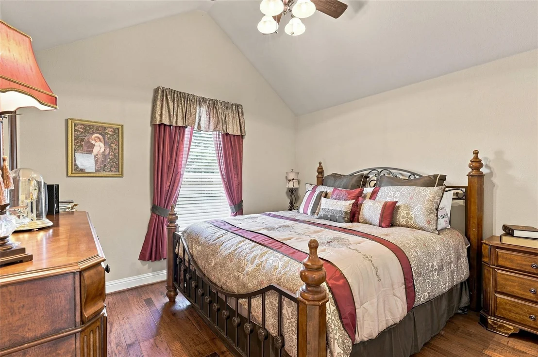 Photo of 6909 Westover Drive