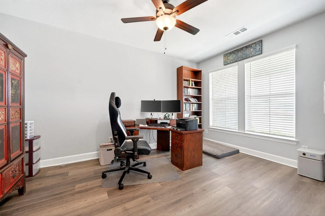 Photo of 1469 Lawnview Drive