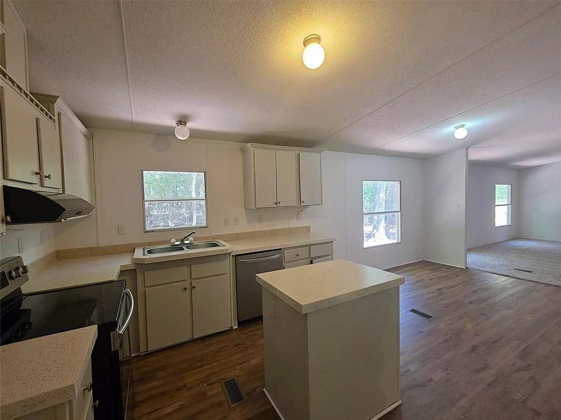 Photo of 942 Balmorea Drive